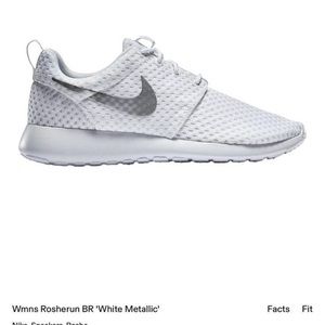White Nike Rosherun
